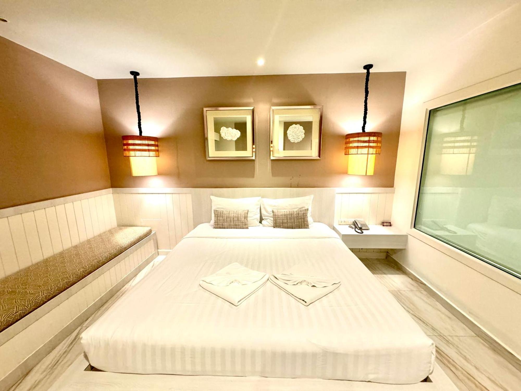 De Coze Hotel Patong Eksteriør billede
