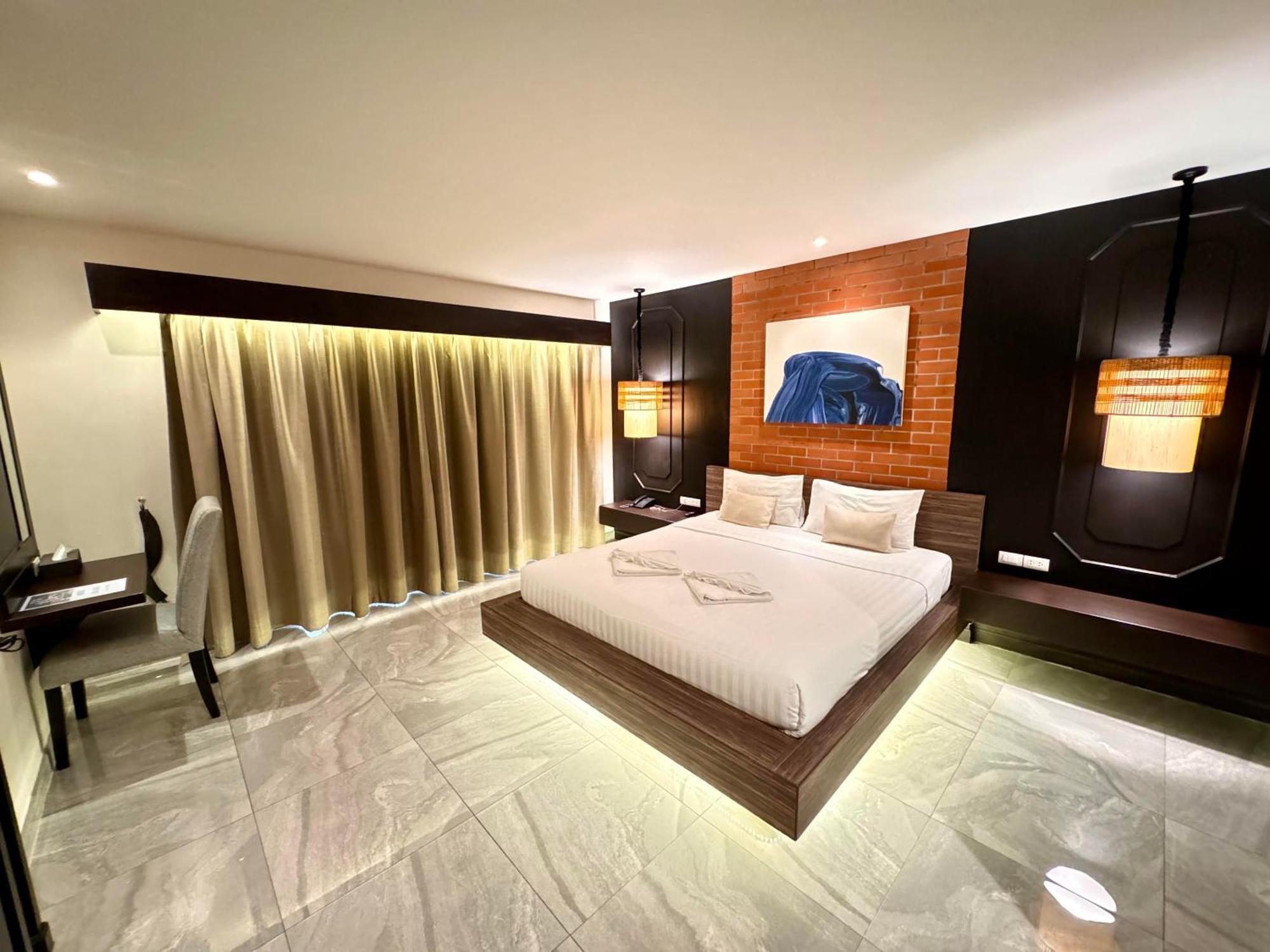 De Coze Hotel Patong Eksteriør billede