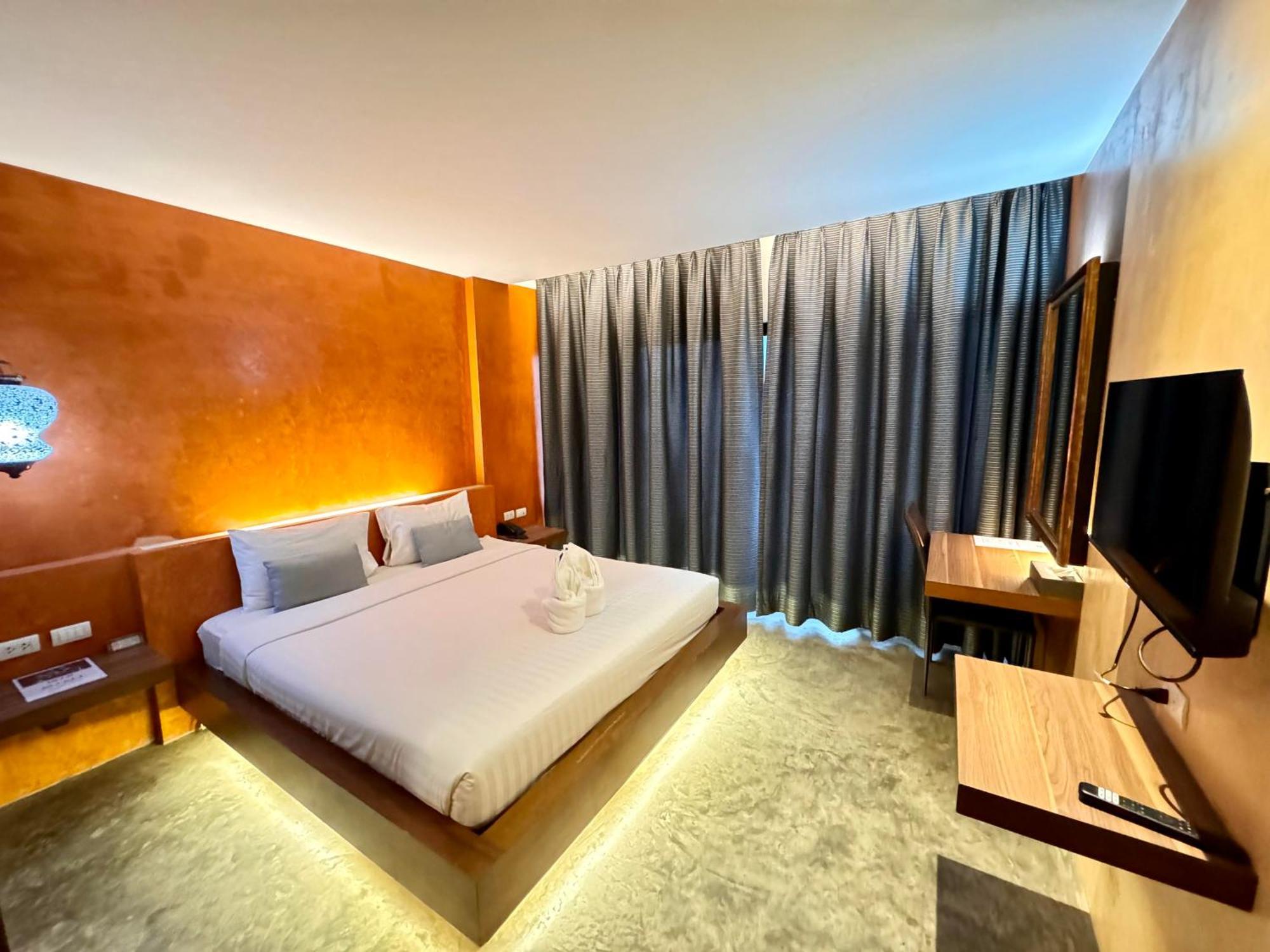 De Coze Hotel Patong Eksteriør billede
