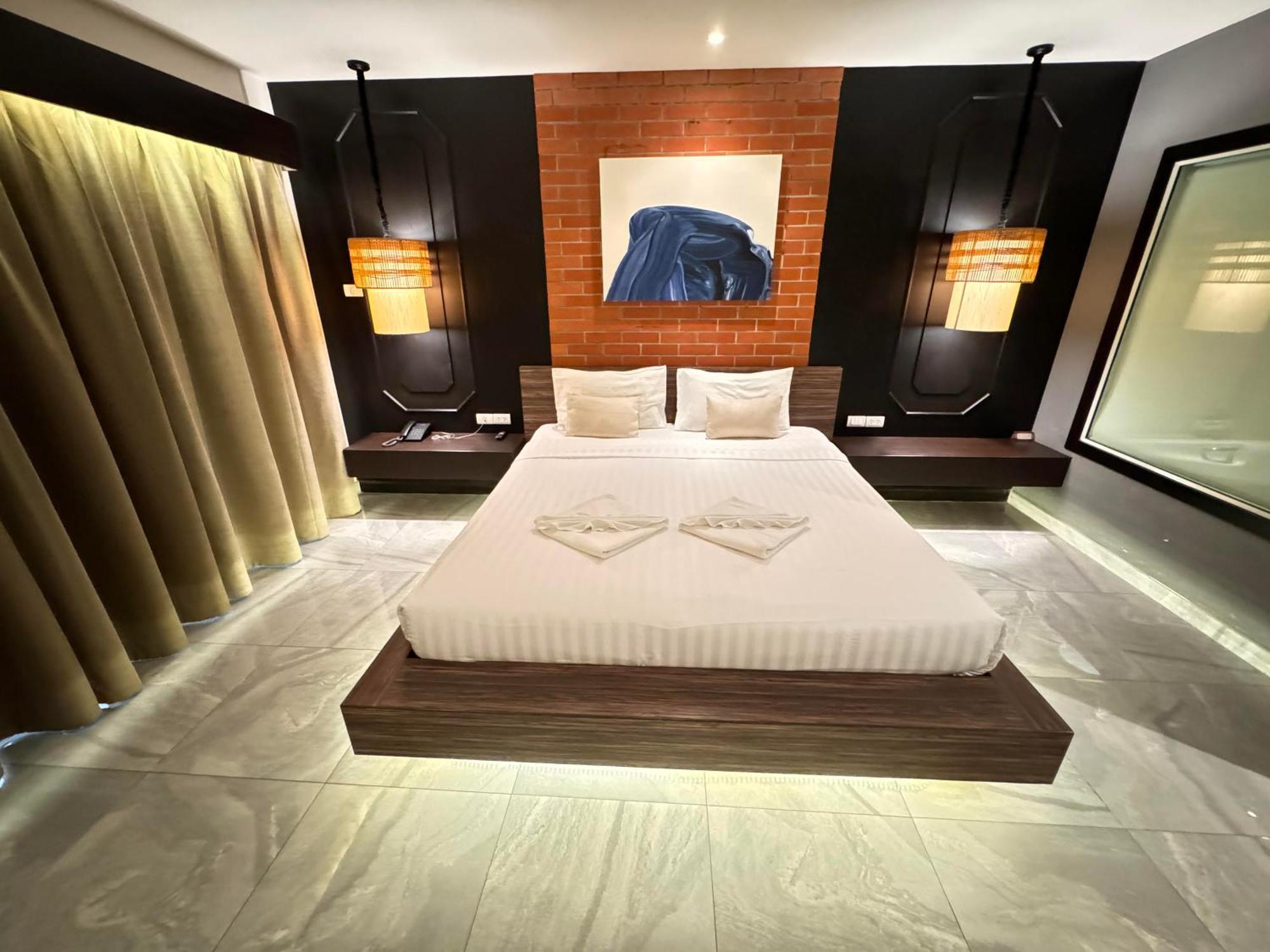De Coze Hotel Patong Eksteriør billede