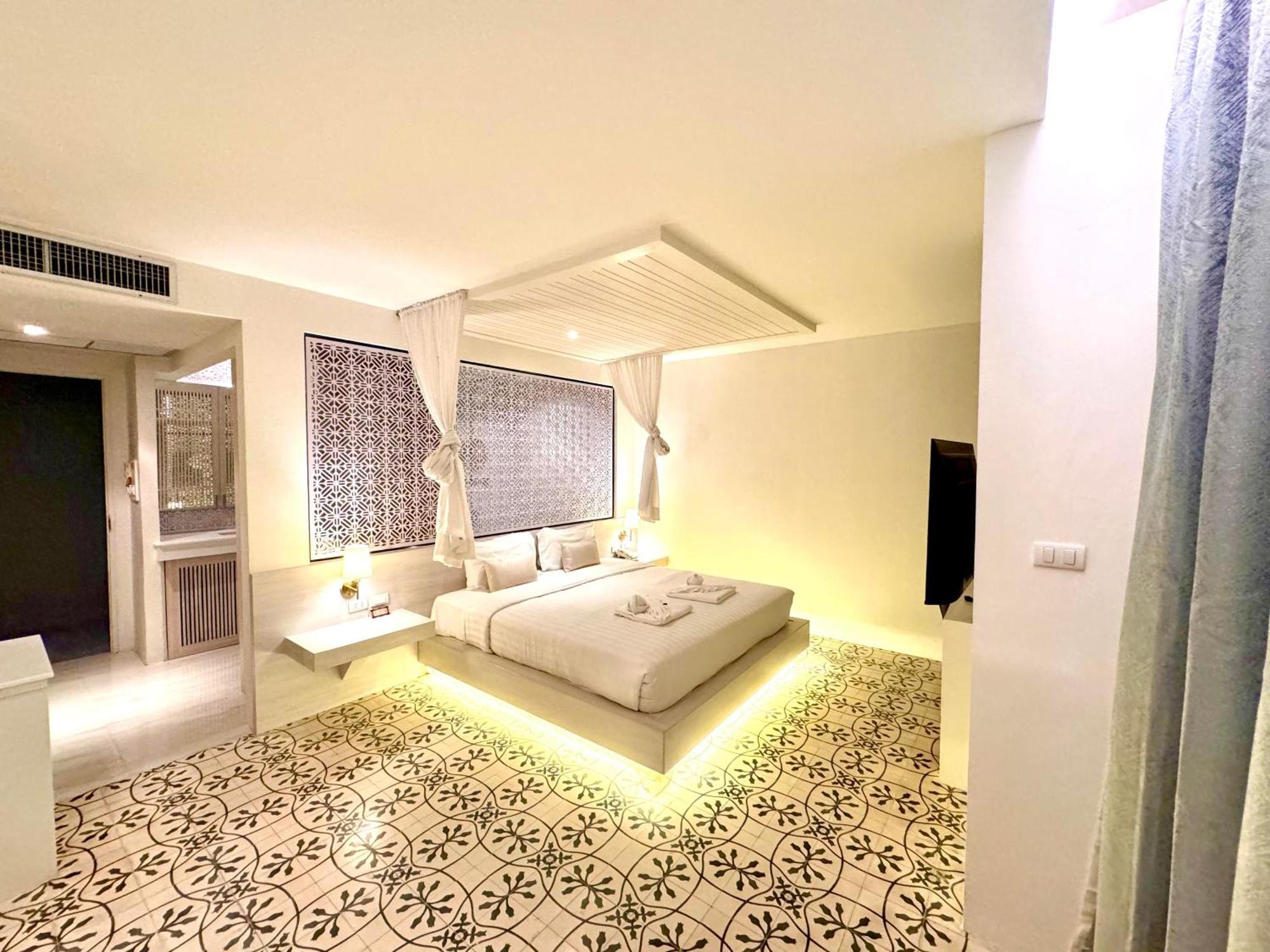 De Coze Hotel Patong Eksteriør billede