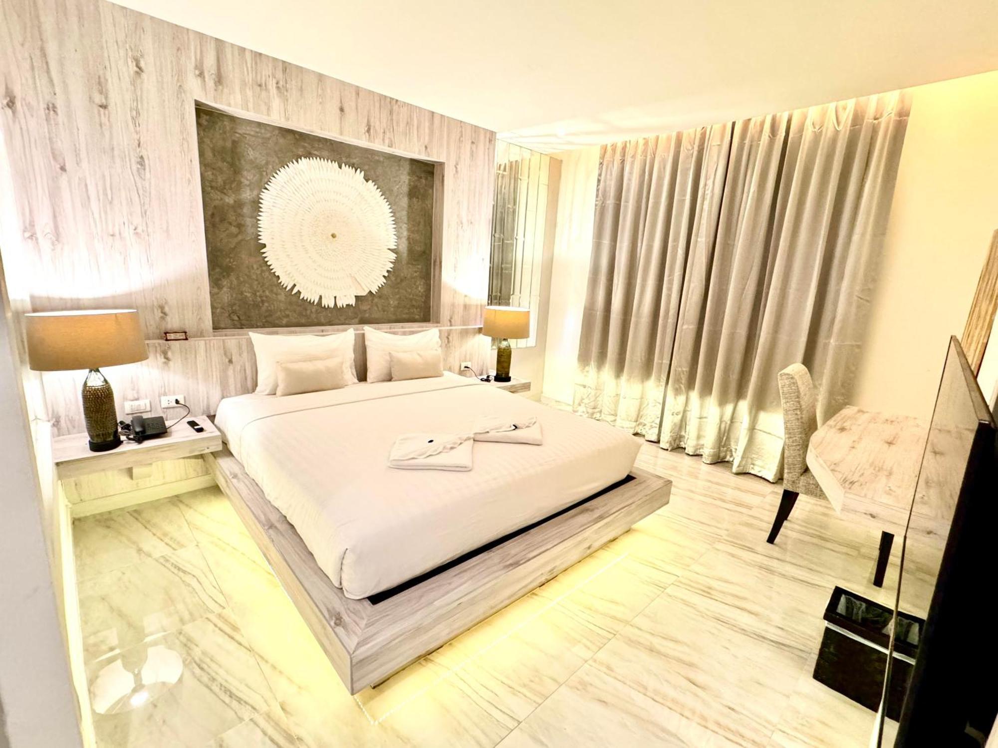 De Coze Hotel Patong Eksteriør billede