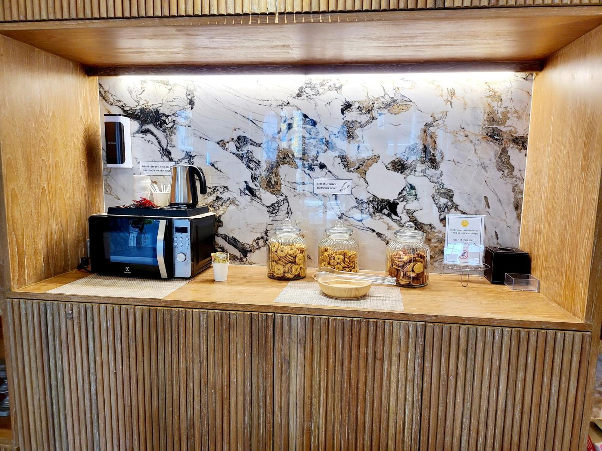 De Coze Hotel Patong Eksteriør billede