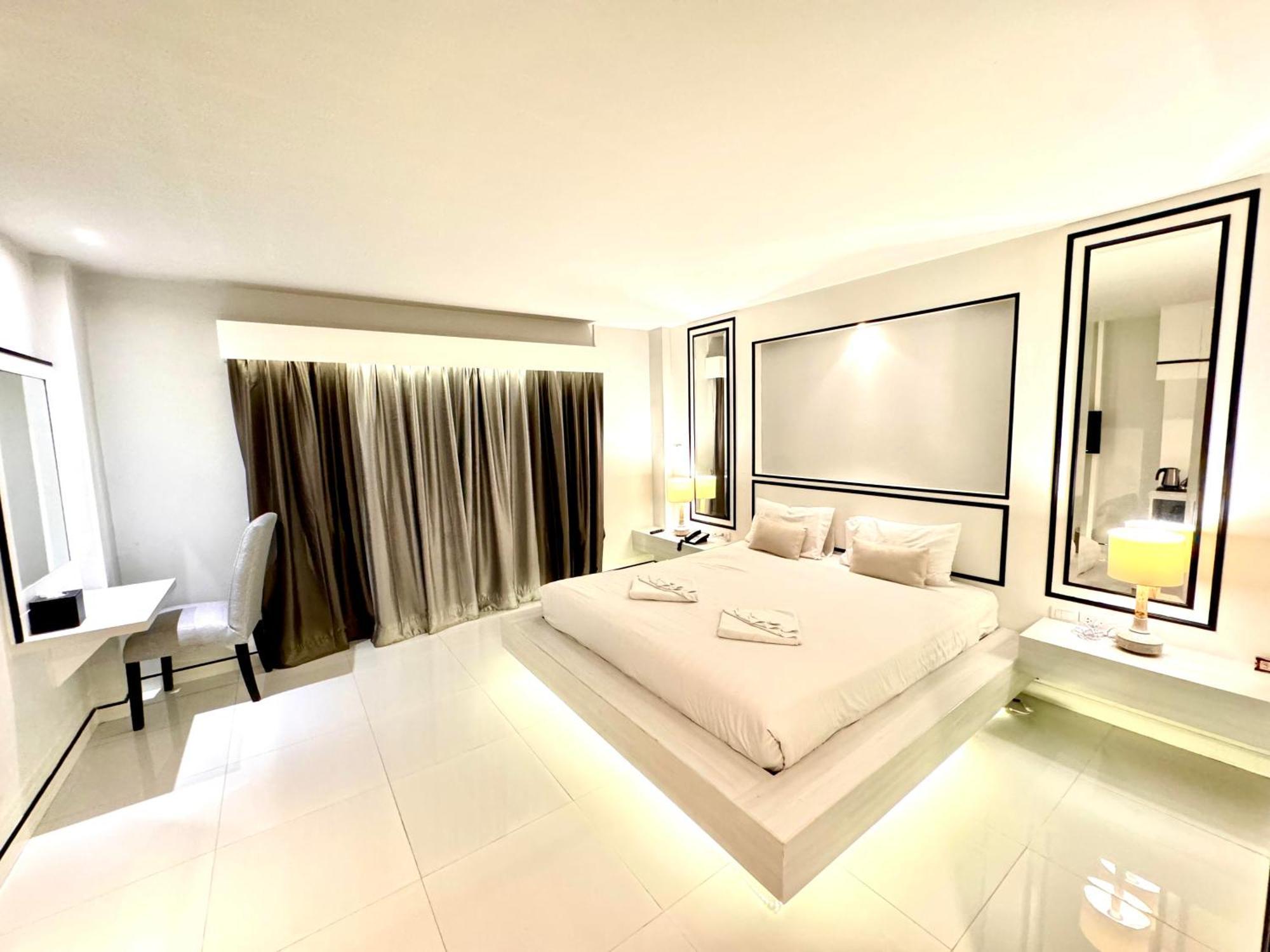 De Coze Hotel Patong Eksteriør billede